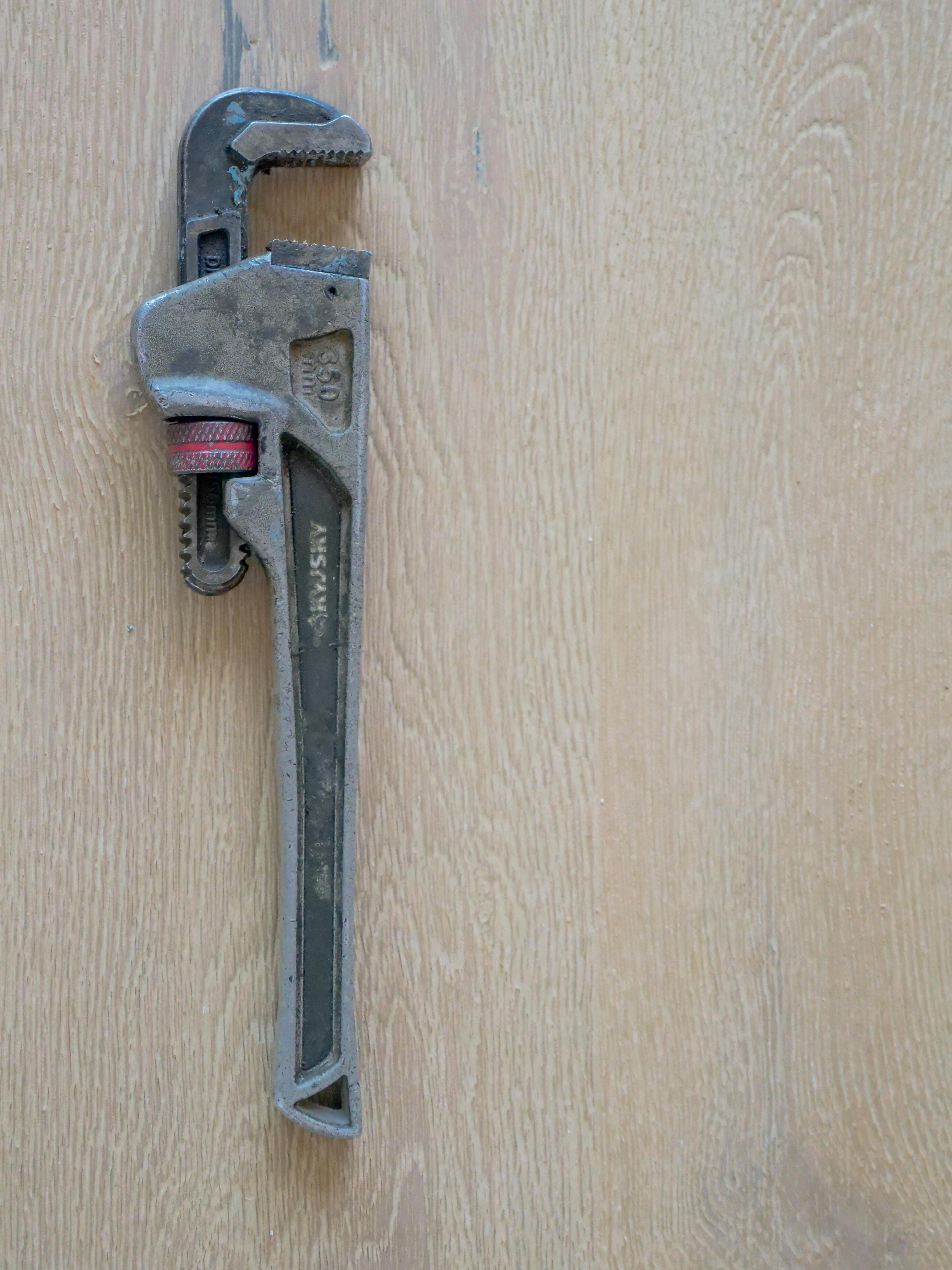 Signs Your Plumbing Problem Needs Immediate Professional Help - The Galveston Plumber